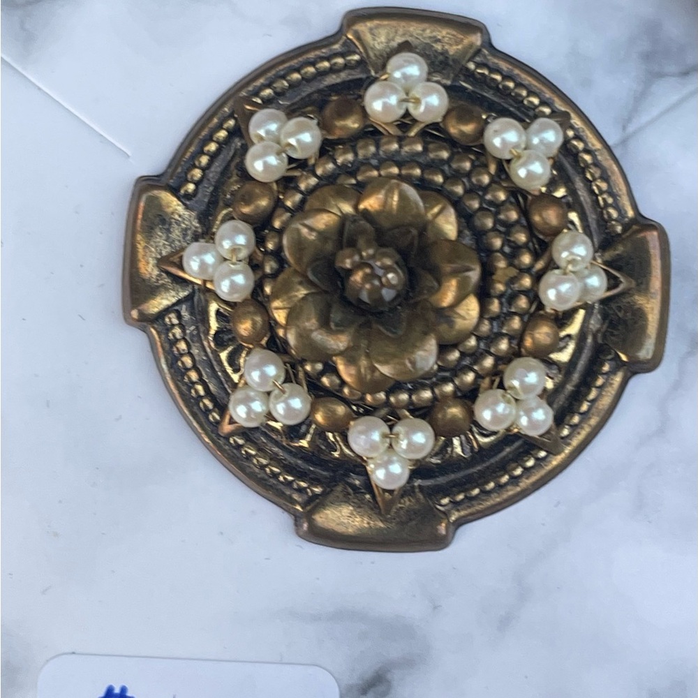 Brooch - Picture 2 of 2